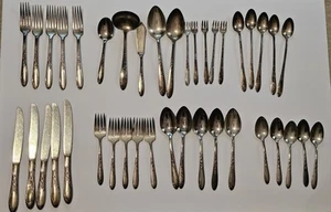 Oneida Ltd vintage 40 pezzi mondiali. A. Rogers Posate Sezionali in Argento Rose/A/ - Foto 1 di 11