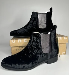 TOMS Ella Black Velvet Chelsea Boots Size 7 - Picture 1 of 10
