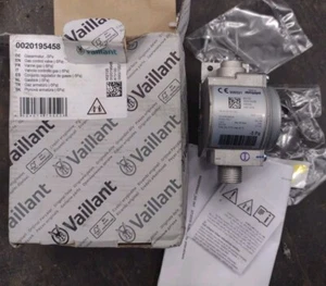 GAS VALVE VAILLANT ECOFIT PURE&PLUS 412 415 412 430 0020195458 GAS VALVE - Picture 1 of 4