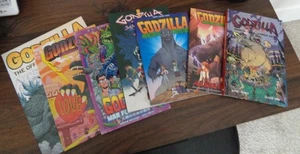 IDW GODZILLA BUCHSORTIMENT - Insgesamt acht Bücher - Bild 1 von 7