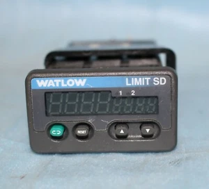 CONTROLADOR LÍMITE WATLOW SD3L-HJUA-AARG 100-240VAC 10VA con soporte de montaje - Imagen 1 de 5