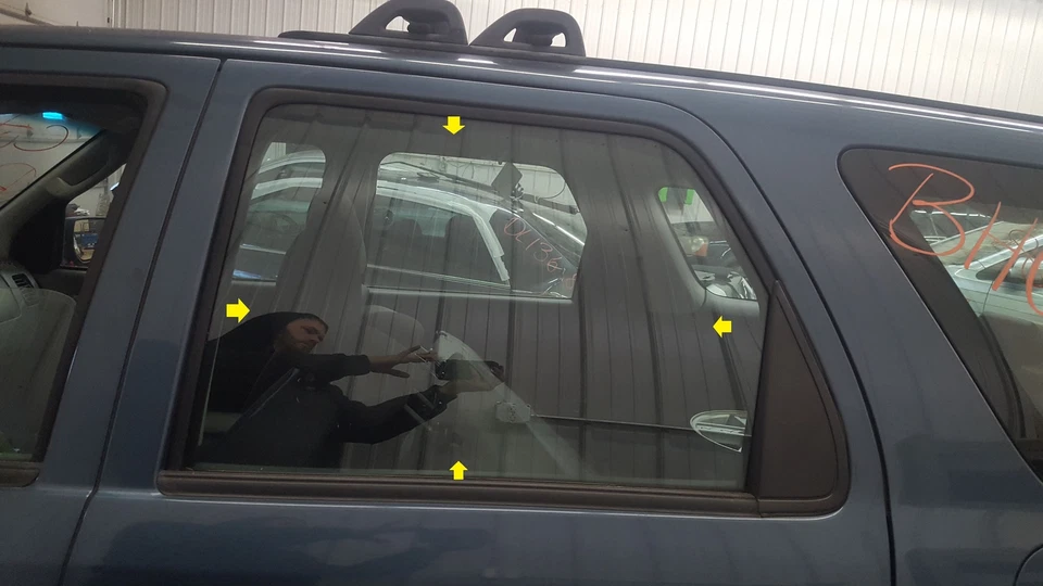 2006 FORD ESCAPE DRIVER LEFT TINTED REAR DOOR GLASS WINDOW ONLY - Image 1 of 1