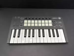 Novation Launchkey Mini 25 MK4 Keyboard Controller - Picture 1 of 2