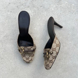 Gucci | Authentic Vintage GG Monogram Horsebit Detail Closed Toe Mules Gold (35) - Picture 1 of 12