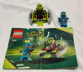 LEGO 7049 - Space: Alien Striker complete set with instruction manual