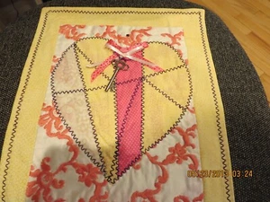 QUILTED "CRAZY HEART SHAPE" --11" X 13"--EMBROIDERED FABRIC--METAL KEY--#V4-11 - Picture 1 of 24