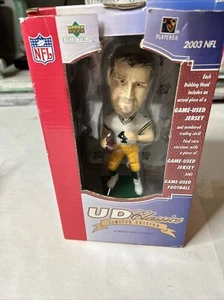 Brett Favre Green Bay Packers Bobblehead UD Classics game used jersey Rare 2003 - Picture 1 of 14