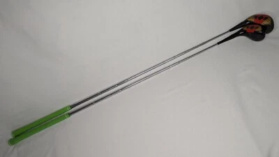 Lote de 2 - Palos de Golf Wilson 4300 Madera #1 y 3 - Empuñaduras Verdes Foto 1 de 4