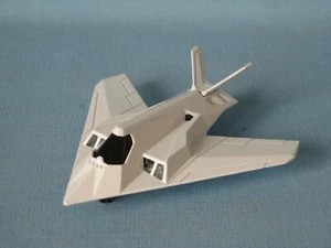 Matchbox F-117A Stealth Fighter Spielzeug Modellflugzeug Skybuster 98 mm lang UB - Bild 1 von 3