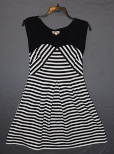 Womens Dress OLSENBOYE Black and White Stripes, Design Flare/Pleats Size 5 - Picture 1 of 5