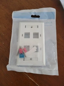 4 Ports Data Faceplate - Picture 1 of 2