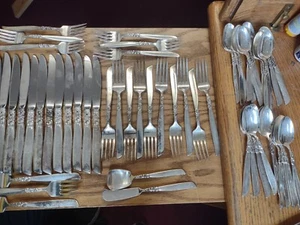 Lot of 57 Vintage Oneida South Seas Community fork knife spoon - Picture 1 of 8