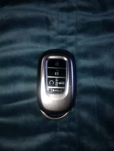 Sleek Metallic Silver Black(Titanium) Key Fob Cover for 2022-2025 Honda Accord - Bild 1 von 3