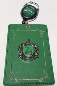 USJ Limited Hogwarts Slytherin Emblem Pass Case - Picture 1 of 3