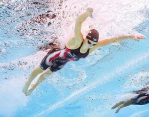 Summer McIntosh Team Canada Swimming 2024 Paris Olympics Champion 8x10 Photo - Picture 1 of 1