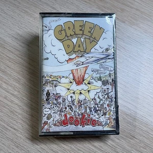 Green Day - Dookie 1994 Cassette Tape Sealed Pop Punk BMG - Picture 1 of 7
