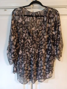 Torrid 2 Sheer Pleated Tunic Top Butterflies pintucks - Picture 1 of 7