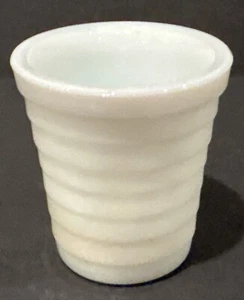 Milk Glass Shot Glass Or Childs Drink Glass 2" Tall Spiral Design Vintage USA - Picture 1 of 7
