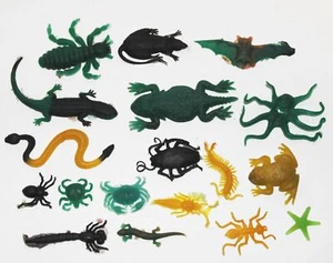 Vintage Rubber Jiggly Toy Bug Insect Lot Lizard Bat Crab Octopus Ant Frog Snake - Picture 1 of 4