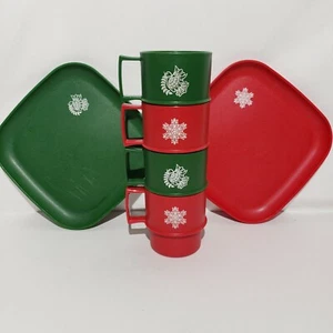 Vintage Tupperware Stapeltassen Becher grün rot Weihnachtsteller Weihnachtsdeko - Bild 1 von 11