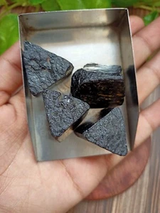 5 Piece Natural Raw Black Tourmaline - Rough Stone - Chunks 25 - 30 MM - Picture 1 of 3