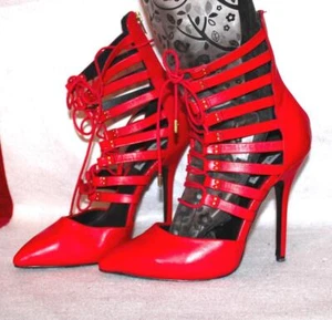 STEVE MADDEN FIRE ENGINE RED LEATHER CAGE SANDAL HEELS WOMEN'S 6 - BNWT - Picture 1 of 1