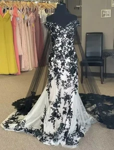 Wedding Dress Off Shoulder Court Train Vintage Gothic Bridal Gown Lace Appliques - Picture 1 of 12