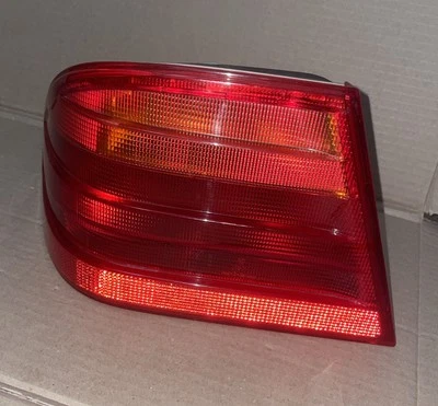 1996-1999 MERCEDES BENZ E420 E330 DRIVER LEFT SIDE BRAKE TAIL LIGHT - Image 1 of 4