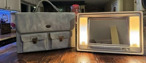 Specchio Trucco Doppio Lato Illuminato Vintage Funzionante Con Custodia - Foto 1 di 10
