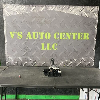 Conjunto de perilla de cambio de marchas de transmisión automática Mitsubishi Galant 2012 Foto 1 de 4