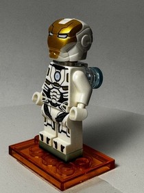 LEGO Super Heroes Space Iron Man Minifigure Avengers Mark 39 Suit 76049 sh0229