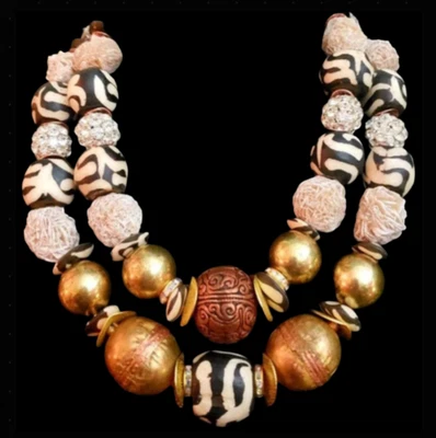 Collar llamativo de lujo de dos hilos de rosa del desierto, hueso, latón, cobre y diamantes de imitación Foto 1 de 4