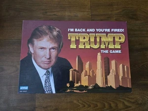 Trump il gioco da tavolo 2004 Parker Brothers I'm Back You're Licend Donald Trump - Foto 1 di 5