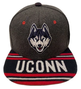 Zephyr NCAA UCONN Huskies RARE "Endzone" Flat Bill SnapBack Hat BRAND NWT - Picture 1 of 5