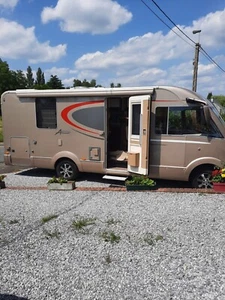 Beau Camping car Burstner - Afbeelding 1 van 22