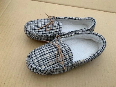 Totes Isotoner Women's Check Moccasin Slippers UK 4 New - Image 1 of 3