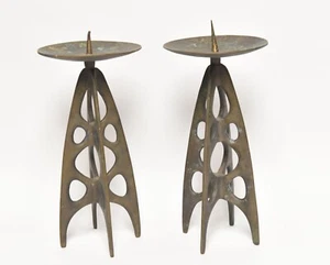 PAIR OF MCM DESIGN ARTIST ART SCULPTURE MADE BRONZE CANDLE HOLDER - Picture 1 of 8