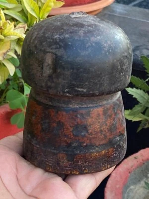 Antigua caja de polvo Kumkum con tapa redonda negra india hecha a mano de madera caja Tikka   Foto 1 de 4