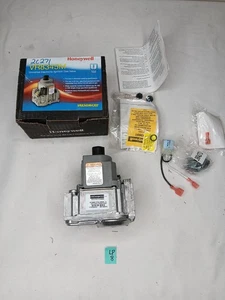Honeywell VR8345M4302 Furnace Gas Valve - Picture 1 of 11