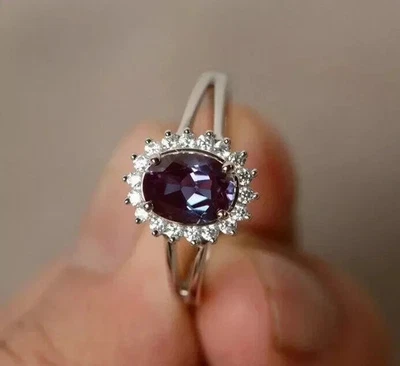 Anillo de oro blanco sólido de 14 k con piedras preciosas de alejandrita natural AAA+ cambio de color de 2,09 quilates Foto 1 de 4