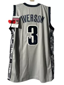 Maglia personalizzata firmata Allen Iverson (JSA) - Foto 1 di 3