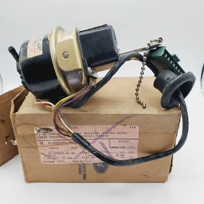 1975 76 77 FORD GALAXIE LTD COUGAR NOS Cruise Control Servo D5AZ-9C735-A  - Image 1 of 4