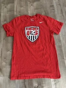 US Soccer Shirt Nike Dri-Fit Slim Fit Red Unisex Medium Short Sleeve T-Shirt - Picture 1 of 7