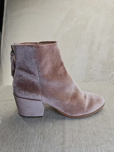 Dolce Vita Women's Dusty Pink Mirra Ankle Boot Velvet Zip 2.5 Heel Sz 6m Pre-own - Picture 1 of 14