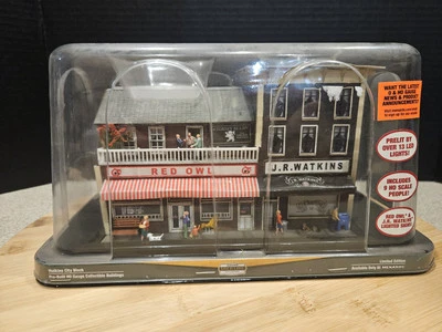 Menards 279-5013 HO Gauge Watkins City Block Gold Line Collectible Building - Image 1 of 4