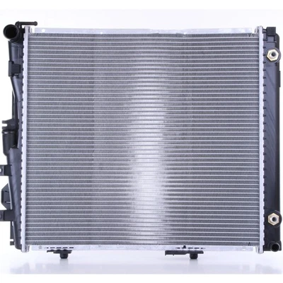 Radiador Nissens 62683A para 86-95 Mercedes-Benz 260E 300CE 300E 300TE E320 Foto 1 de 4