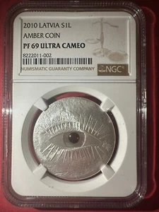 (2010) LATVIA S1L AMBER COIN PF 69 ULTRA CAMEO - NGC CERTIFIED 琥珀币 - Picture 1 of 2