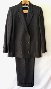 Joan & David Ladies Size 6 Grey Pinstriped Pants Suit Wool Vintage Power Suit - Picture 1 of 21