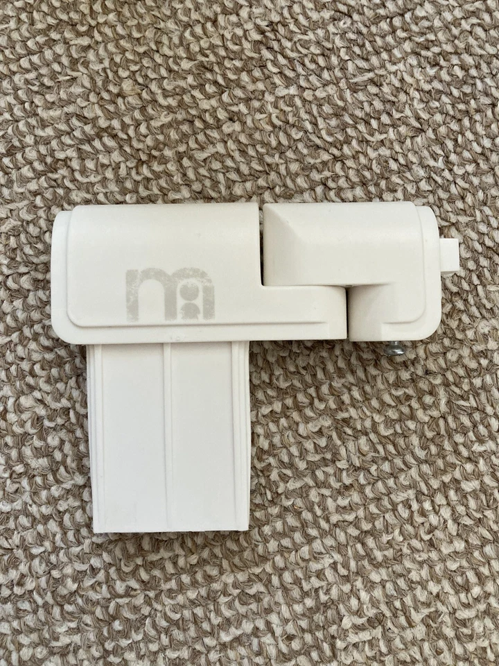 Mothercare / Cuggl Baby Safety Stair Gate Spare Parts Top Hinge White - Image 1 of 4