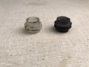 1984 Mercedes Benz 450 SL Shift Linkage Bushes Transmission End Good Condition - Picture 1 of 3